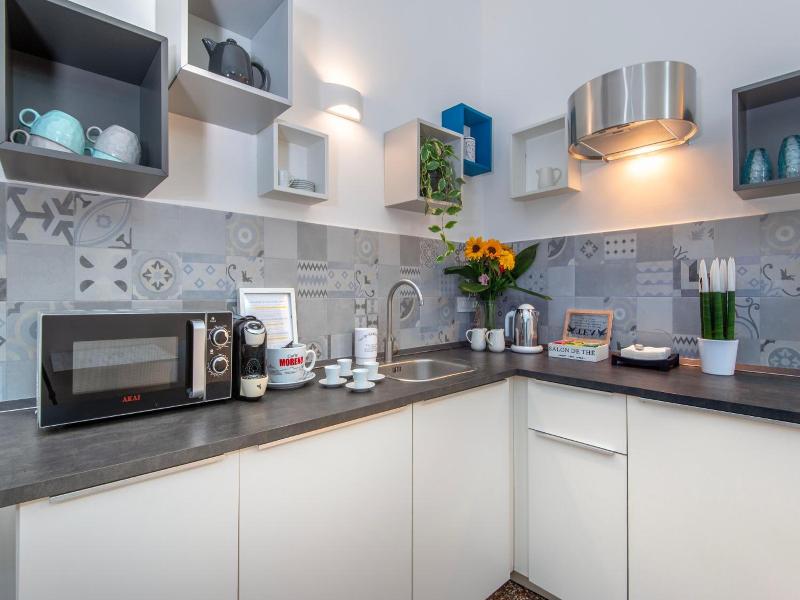 Mellos B&B image