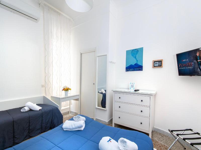 Mellos B&B image