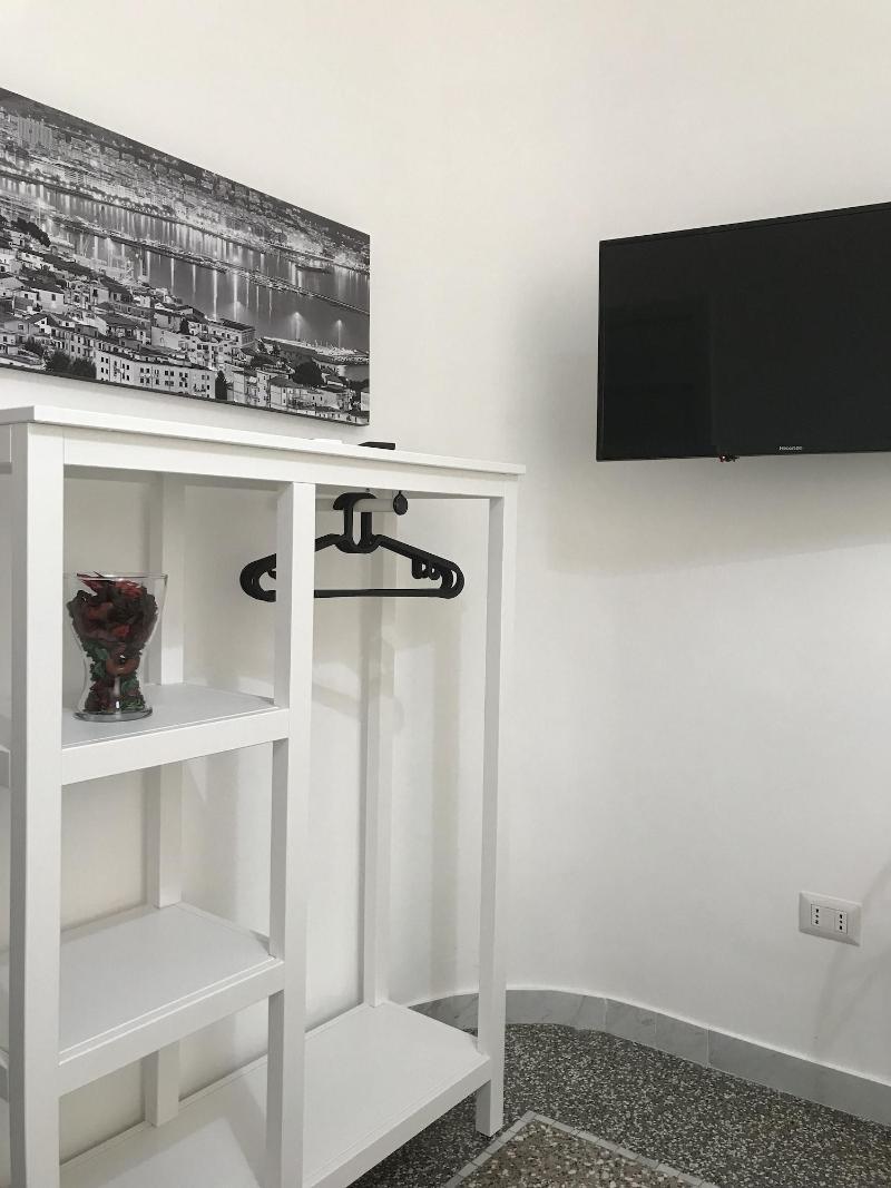 Mellos B&B image