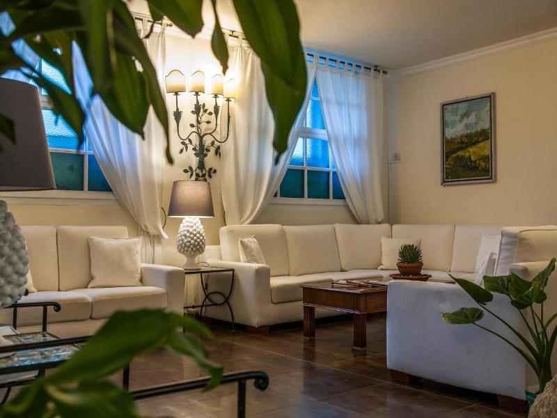 Hotel Barracuda image