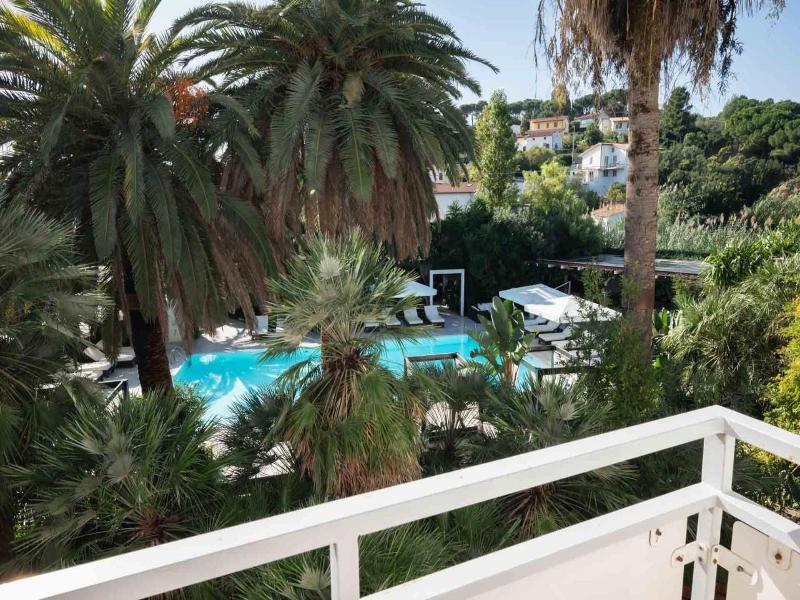 Hotel Barracuda image