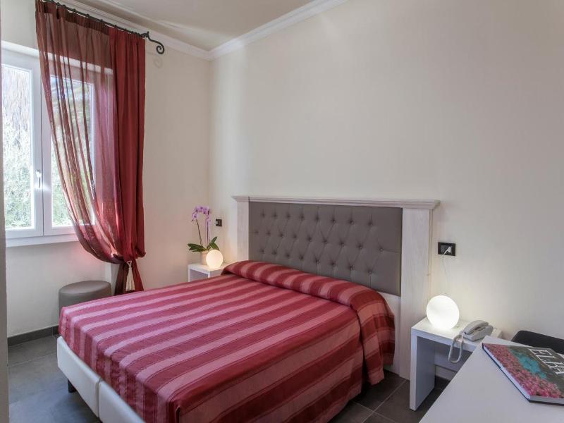 Hotel Barracuda image