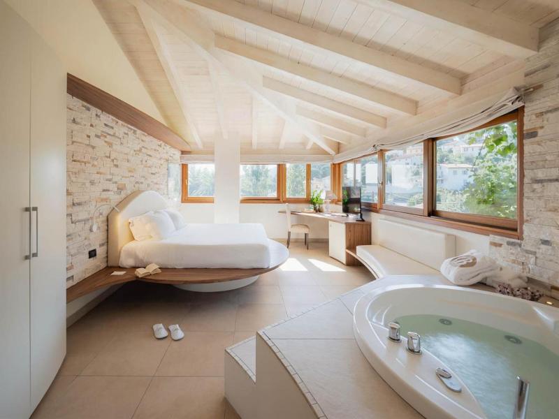 Hotel Barracuda image