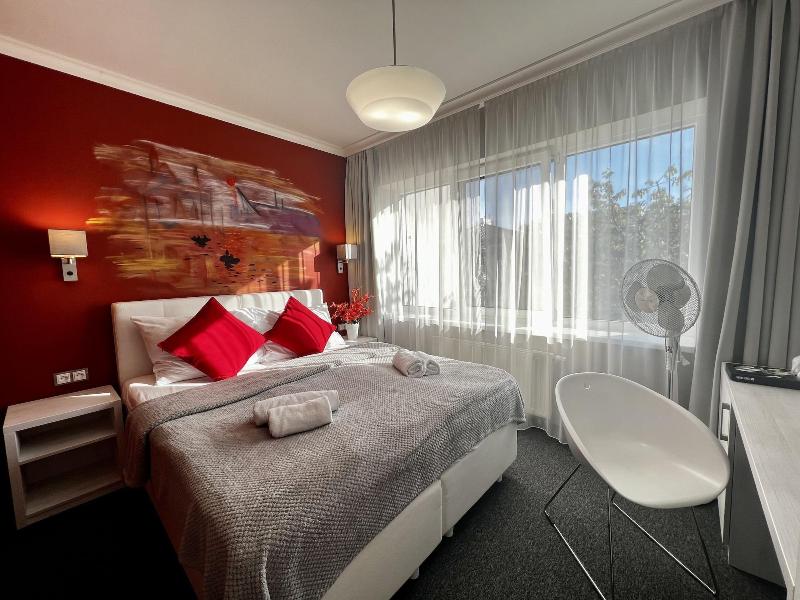Hotel Shato image