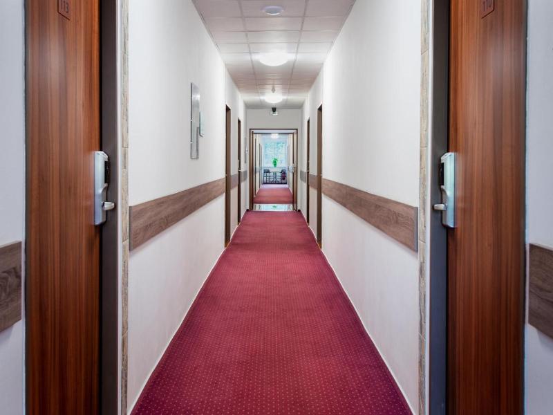 Hotel Bon image