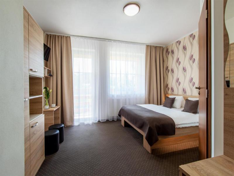 Hotel Bon image