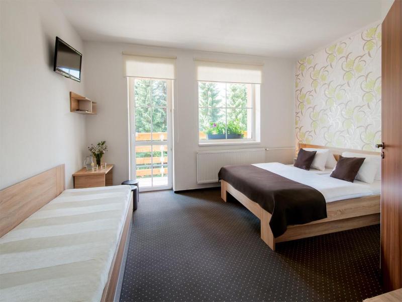 Hotel Bon image