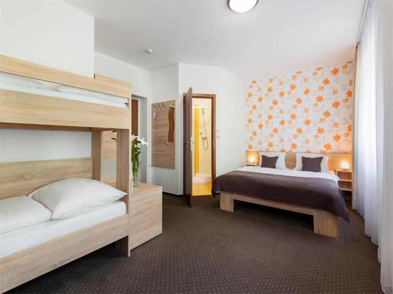 Hotel Bon image