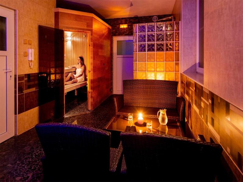 Hotel Bon image