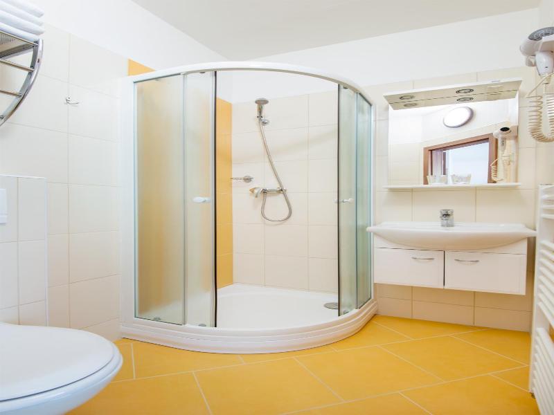 Hotel Bon image