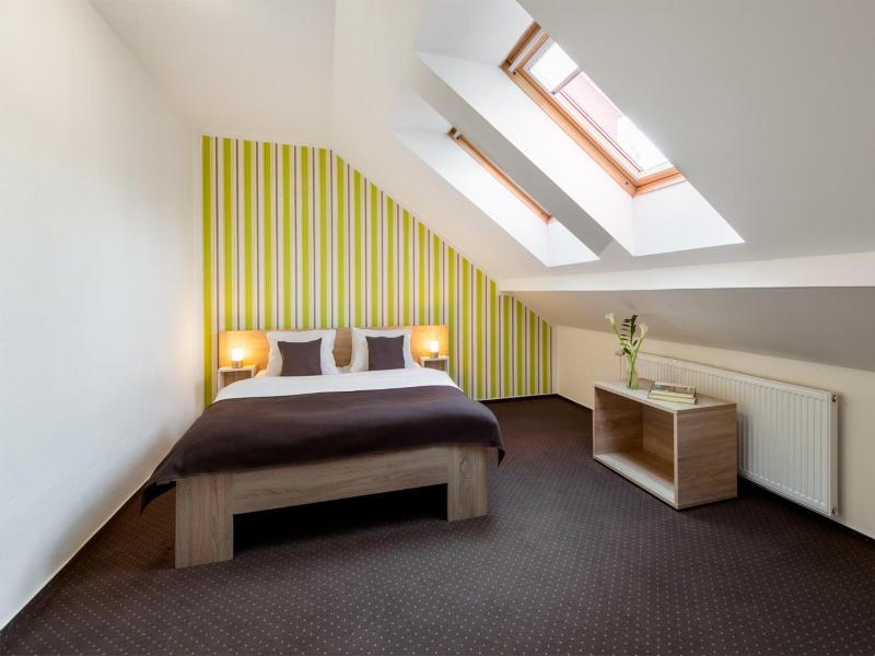 Hotel Bon image