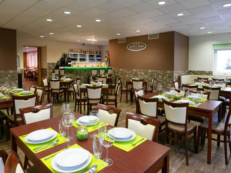 Hotel Bon image