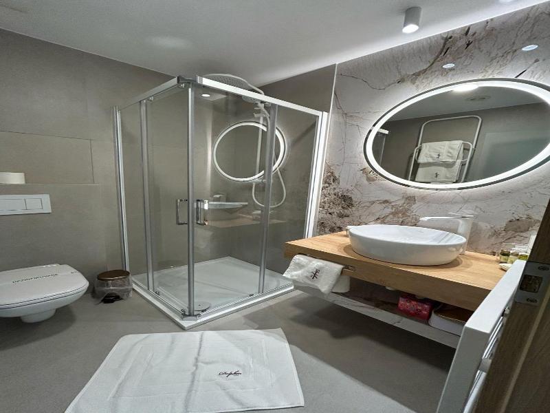 Hotel Dolphin image