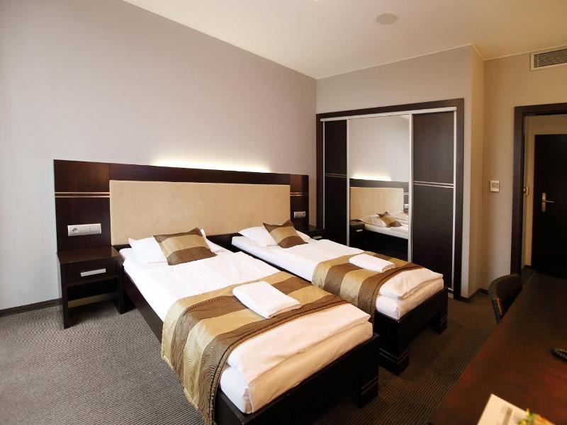 Hotel Dolphin image
