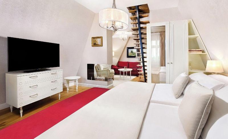 Hotel Lomnica image