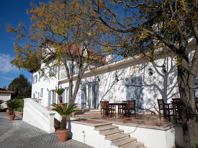 Villa Strampelli image