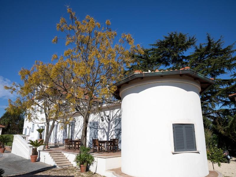 Villa Strampelli image