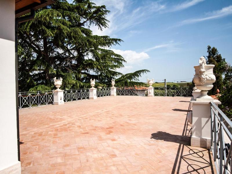 Villa Strampelli image