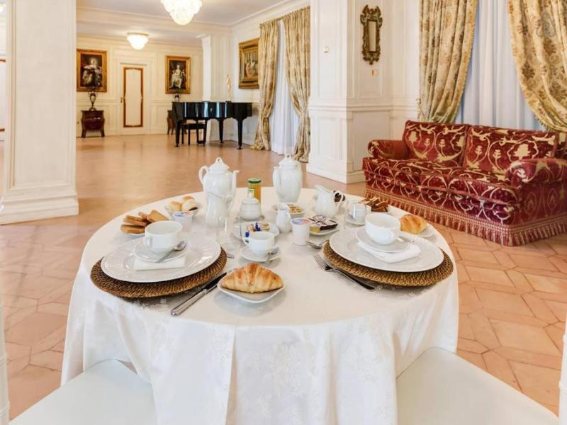 Villa Strampelli image