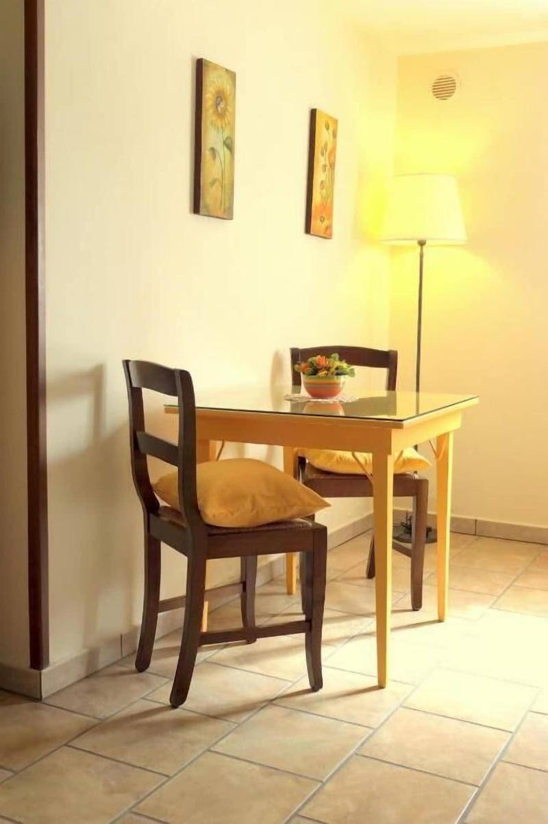 Villa Rosita image
