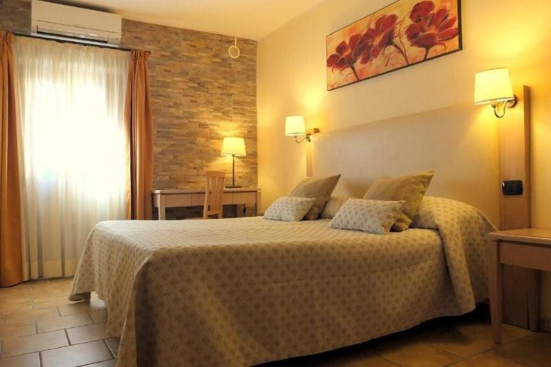 Villa Rosita image