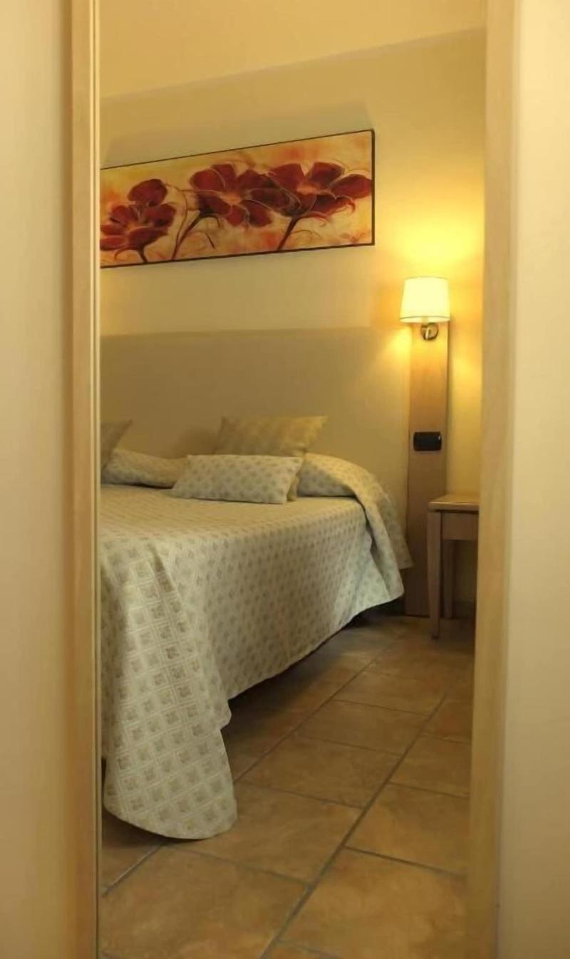 Villa Rosita image