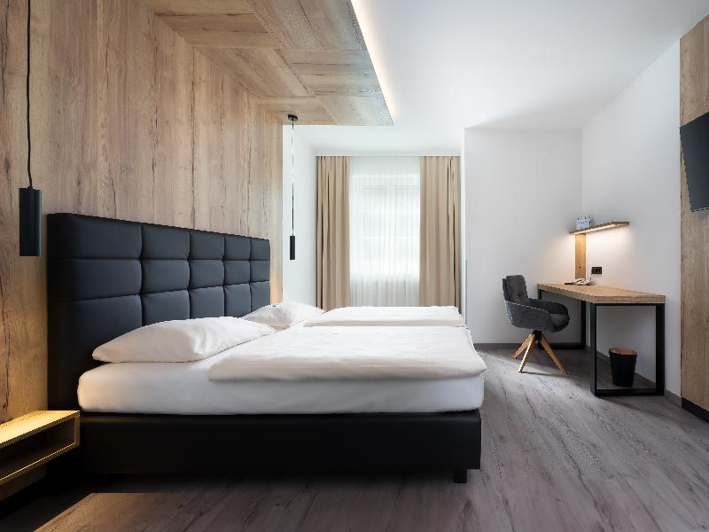 City Hotel Stockerau image