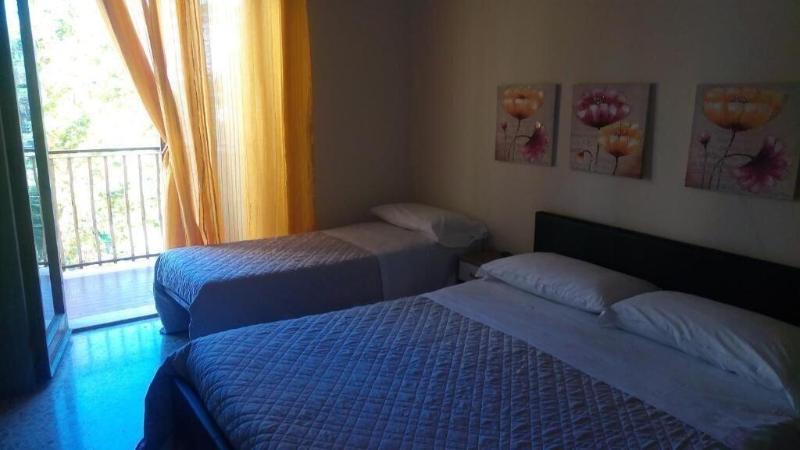 Lovelybed image