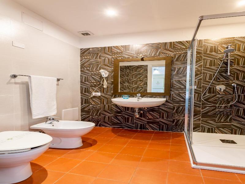 Marlin Rooms image