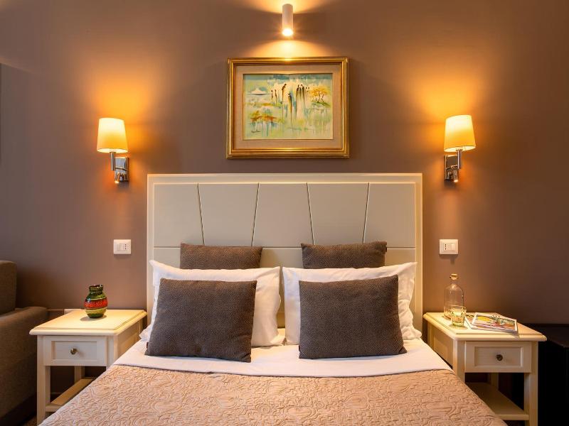 Marlin Rooms image