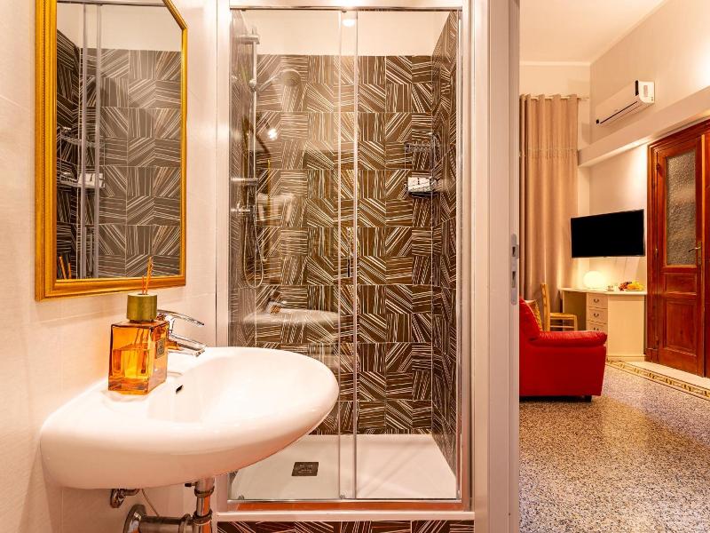 Marlin Rooms image