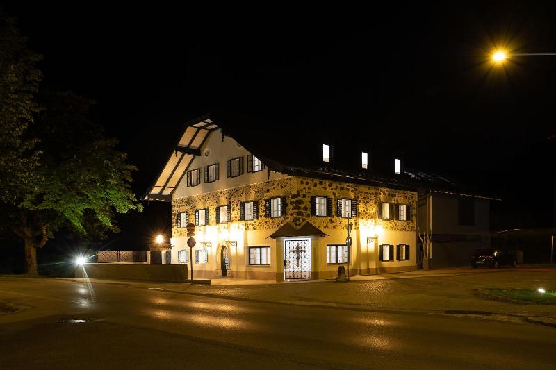 Sauerweingut image
