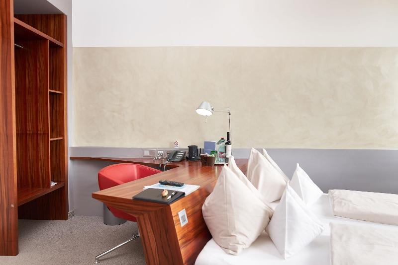 Hotel & Gasthof Maxlhaid image
