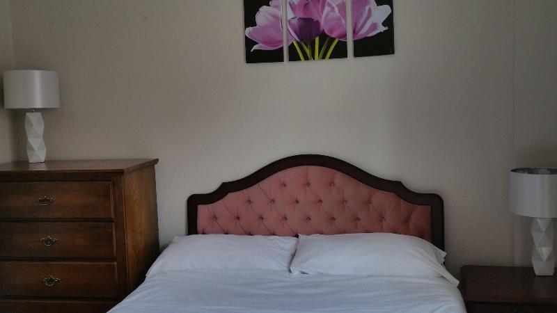 Maindee Guest House image