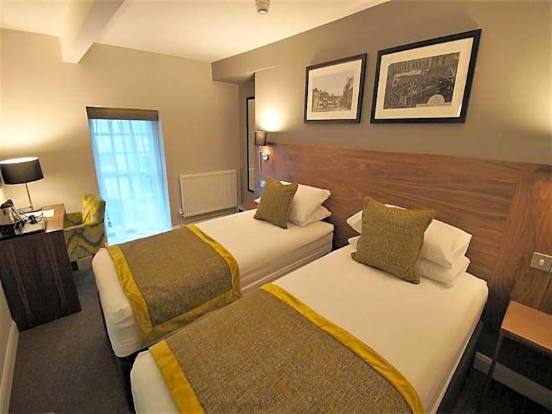 New Park Hotel image