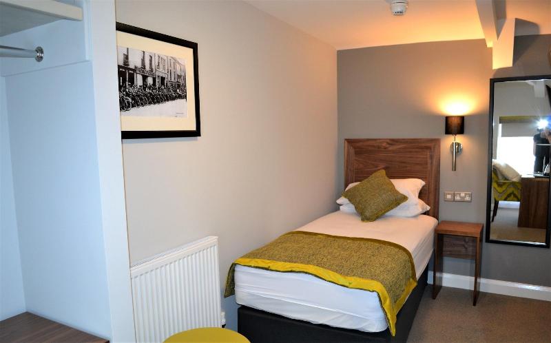 New Park Hotel image
