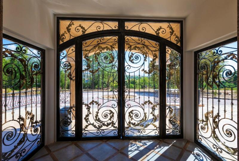 Villa Sintica image