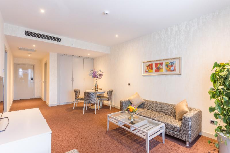 The Grand Gloria Hotel image