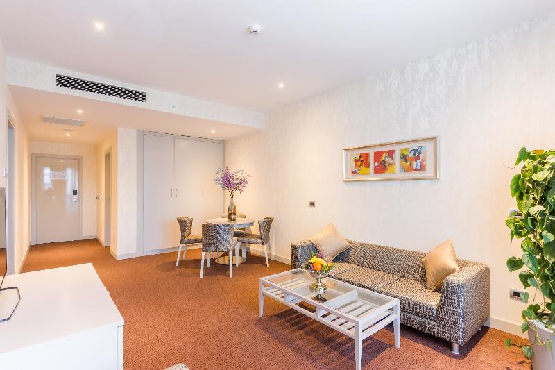 The Grand Gloria Hotel image