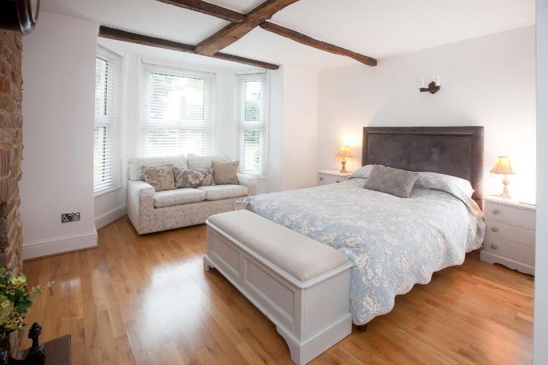 The Old House Guesthouse image