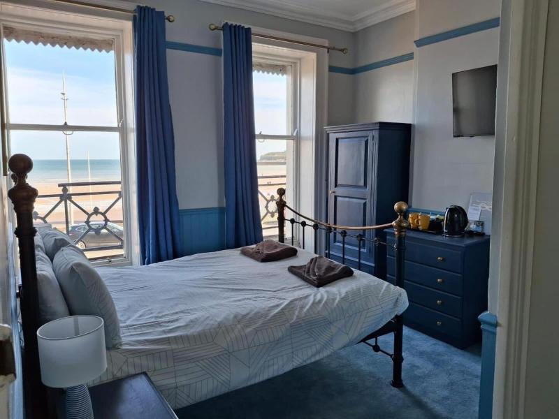 The Leam Hotel image