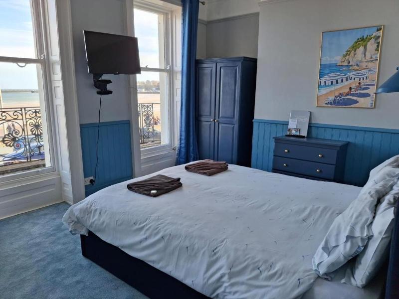 The Leam Hotel image