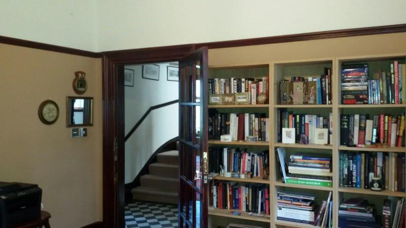 Bonkle House image