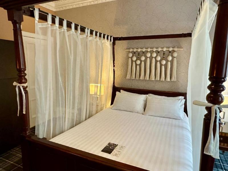 The Valentine Townhouse Hotel image