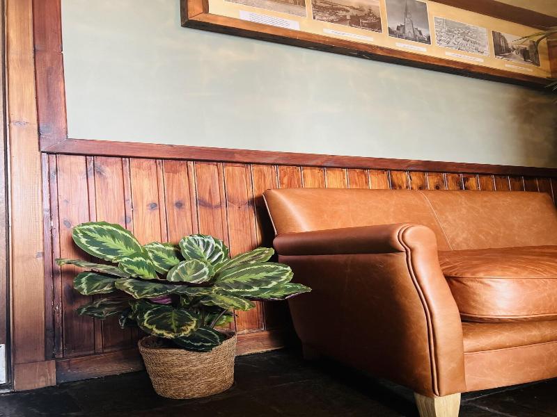 Tuckers Inn image