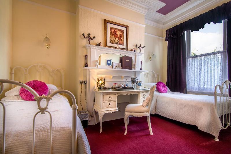 Creston Villa Guest House image