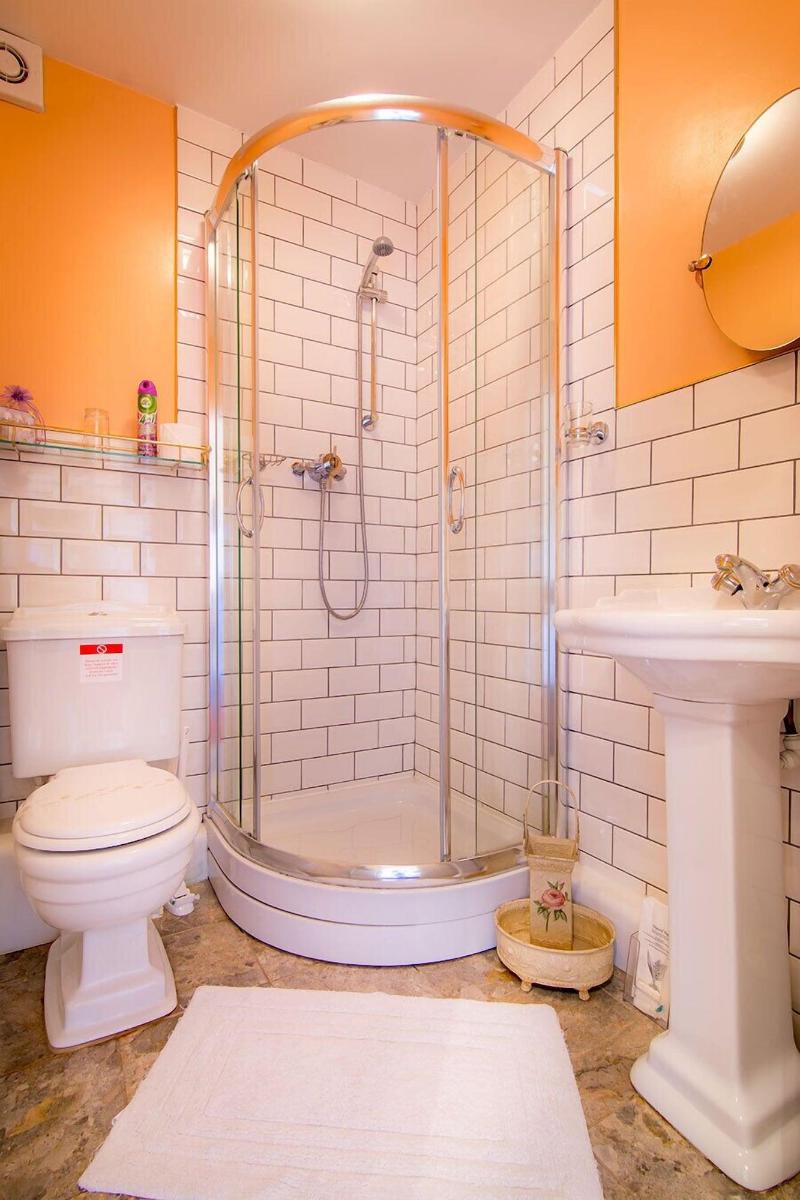 Creston Villa Guest House image