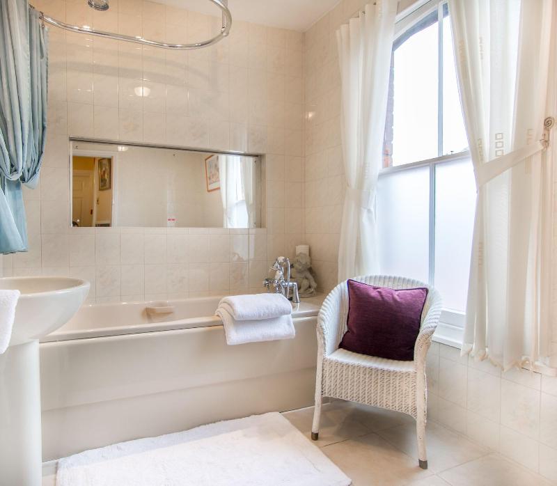 Creston Villa Guest House image