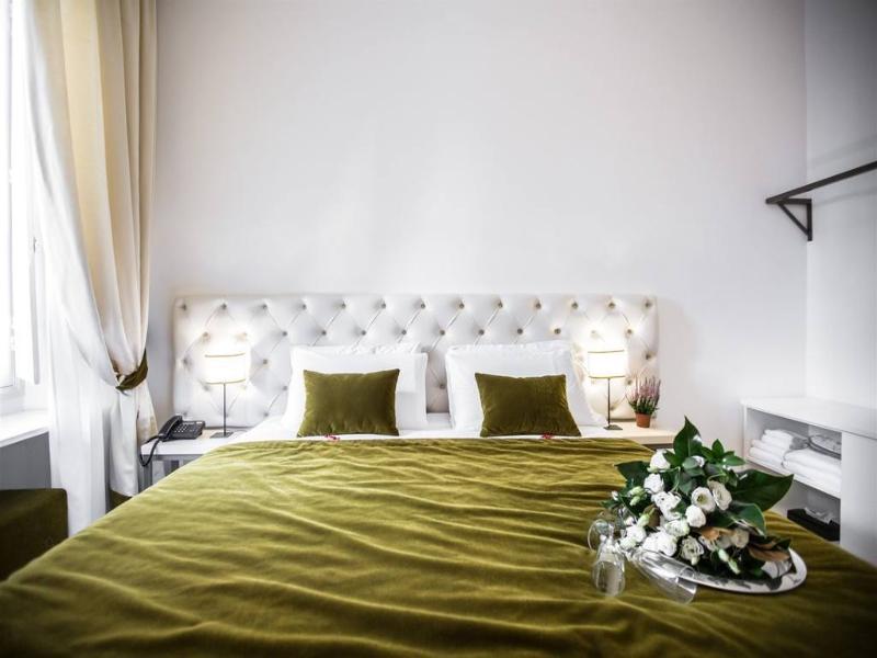 Chic&Town Luxury Rooms Piazza del Popolo 1 image