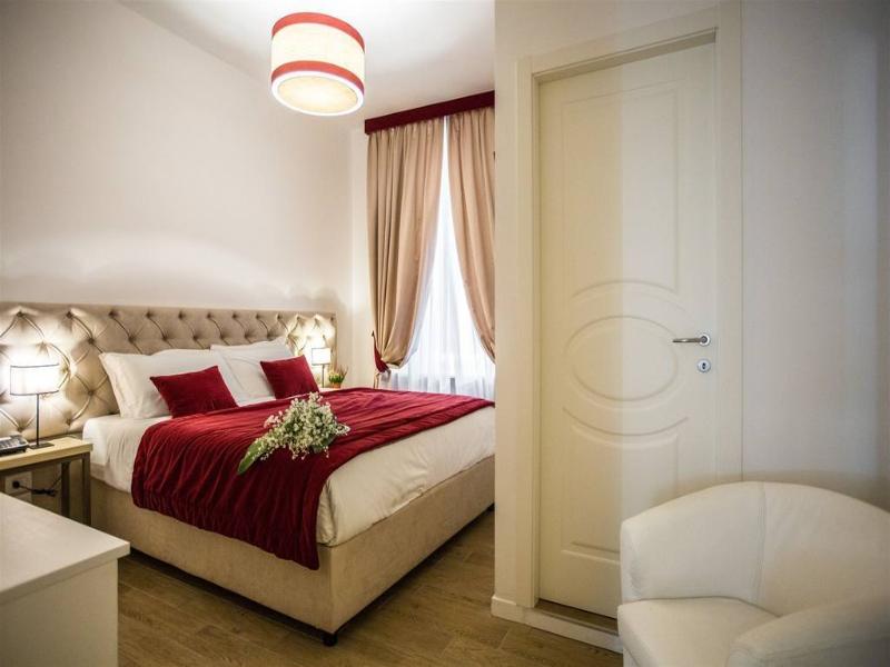 Chic&Town Luxury Rooms Piazza del Popolo 1 image
